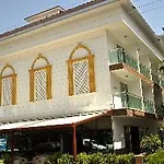 Atlas Hotel 2*