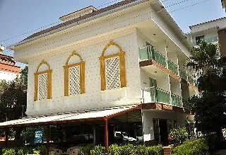 Atlas Hotell 2*